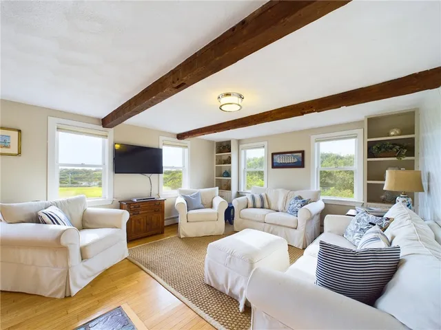 $3,950,000 | 1087 Lakeside Drive, Block Island, RI 02807