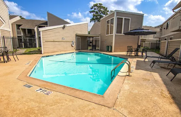 $1,264 | 15100 Golden Eagle Drive, Unit 1003, Humble, TX 77396