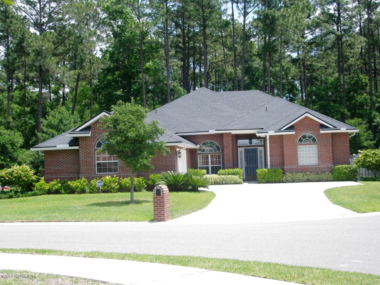 1611 Lockend Road Jacksonville, FL 32221 - Photo 1 of 24 Like NEW (2006) all Brick Home!