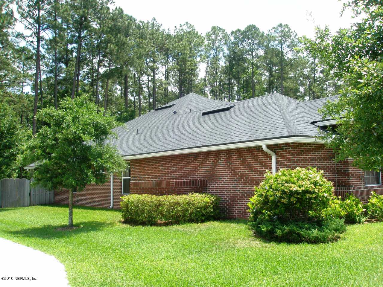 1611 Lockend Road Jacksonville, FL 32221 - Photo 22 of 24 Side Yard