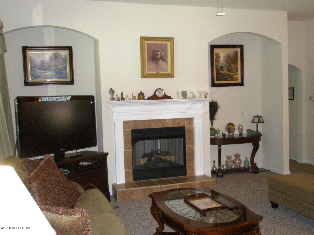 1611 Lockend Road Jacksonville, FL 32221 - Photo 3 of 24 Great Room w/ Fireplace & Built Ins