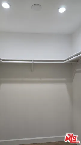 $2,850 | 330 Cameron Place, Unit 10, Glendale, CA 91207