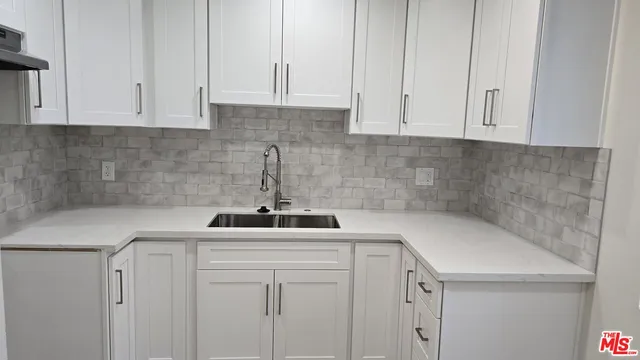 $2,850 | 330 Cameron Place, Unit 10, Glendale, CA 91207