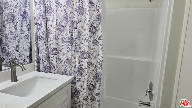 $2,850 | 330 Cameron Place, Unit 10, Glendale, CA 91207