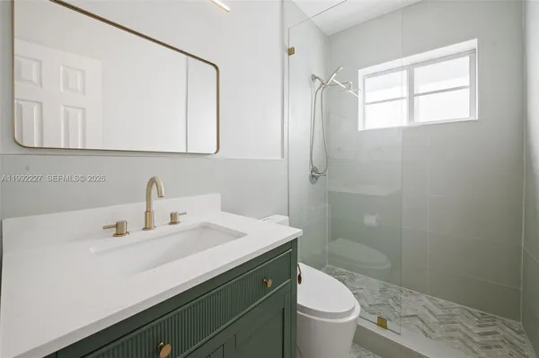 $1,925 | 7315 Byron Avenue, Unit 10, Miami Beach, FL 33141