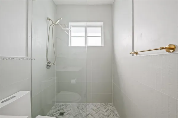 $1,925 | 7315 Byron Avenue, Unit 10, Miami Beach, FL 33141