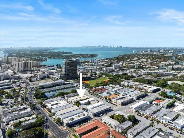$1,925 | 7315 Byron Avenue, Unit 10, Miami Beach, FL 33141