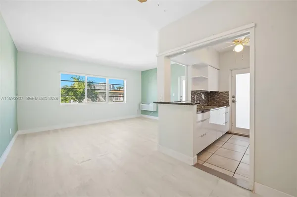 $1,925 | 7315 Byron Avenue, Unit 10, Miami Beach, FL 33141