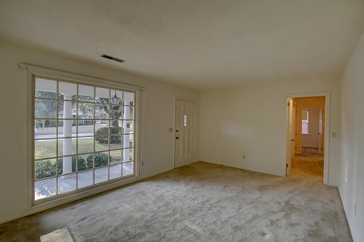 8406 Delhi Road North Charleston, SC 29406 - Photo 8 of 32 Living Room