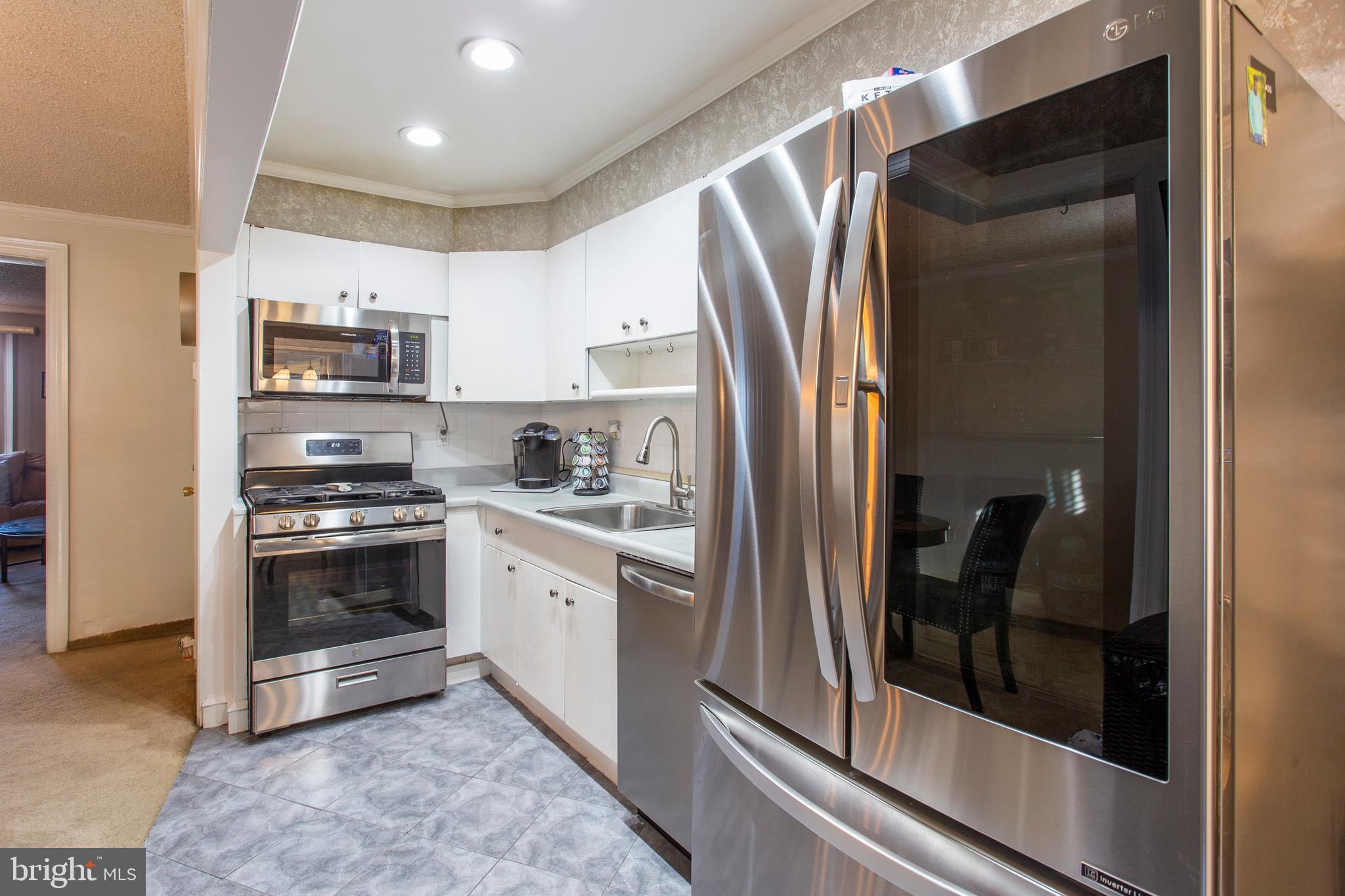 1034 Edgemore Road Philadelphia, PA 19151 - Photo 9 of 29 Gallery Image 9