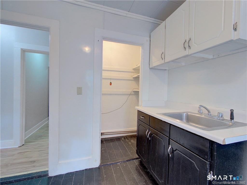 251 Williams Street, Unit 2 New London, CT 06320 - Photo 7 of 19