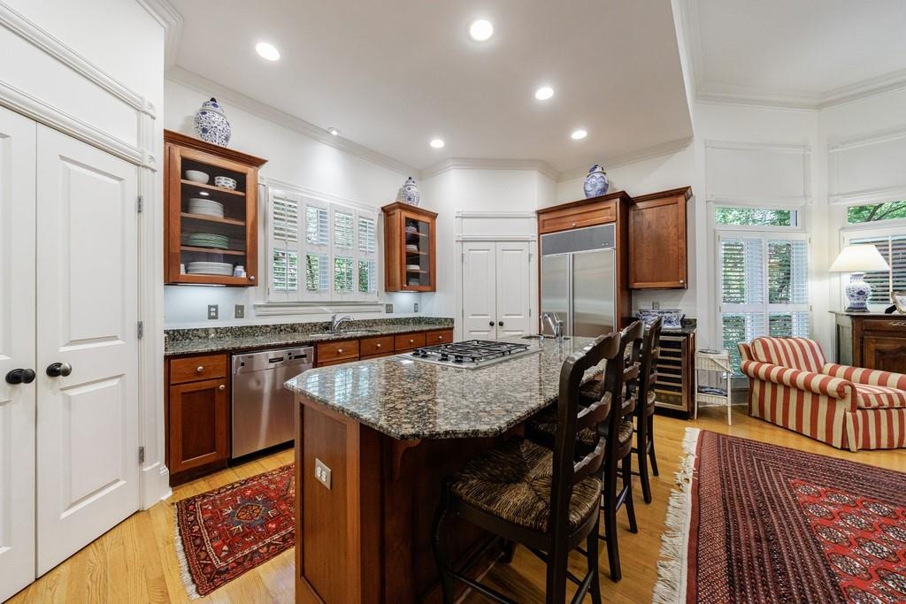 4470 Crestwicke Pointe Northeast Atlanta, GA 30319 - Photo 14 of 52