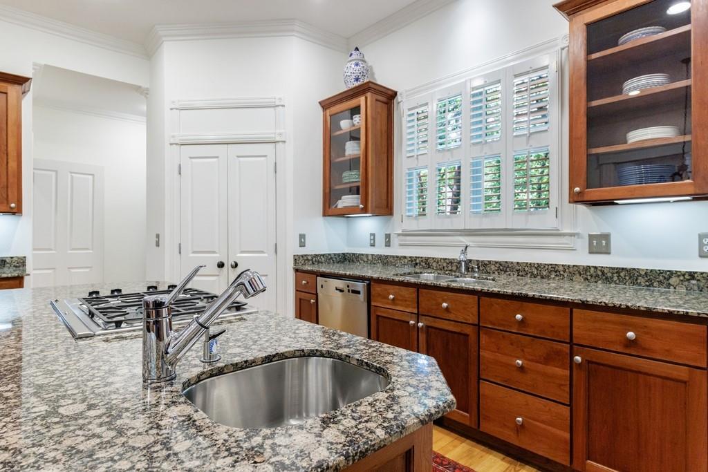 4470 Crestwicke Pointe Northeast Atlanta, GA 30319 - Photo 16 of 52