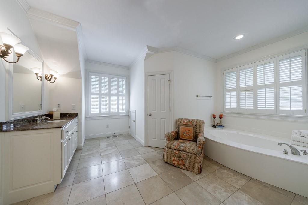 4470 Crestwicke Pointe Northeast Atlanta, GA 30319 - Photo 36 of 52