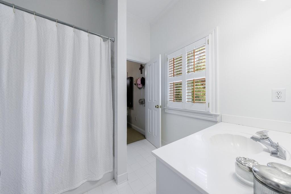 4470 Crestwicke Pointe Northeast Atlanta, GA 30319 - Photo 49 of 52