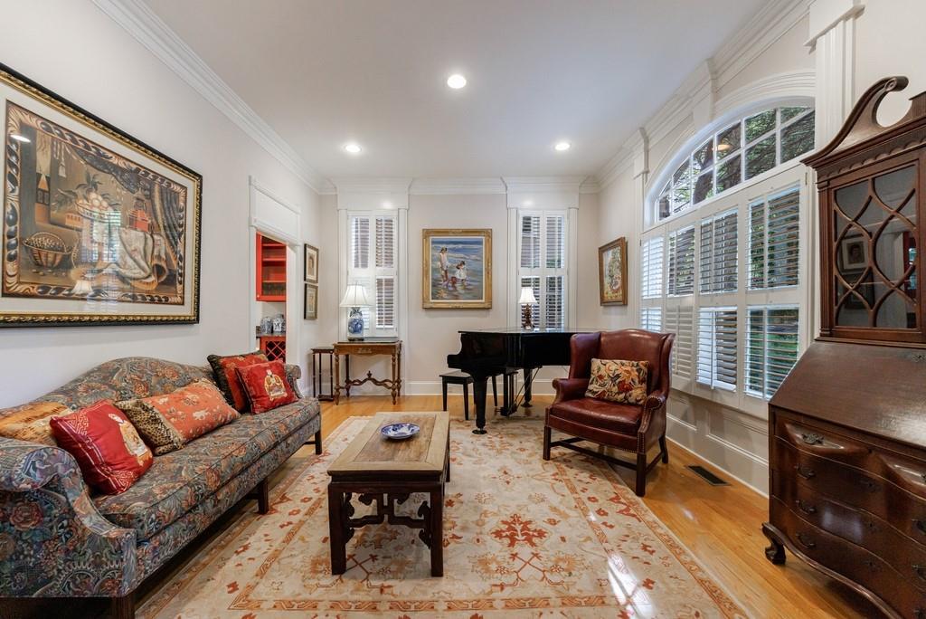 4470 Crestwicke Pointe Northeast Atlanta, GA 30319 - Photo 6 of 52