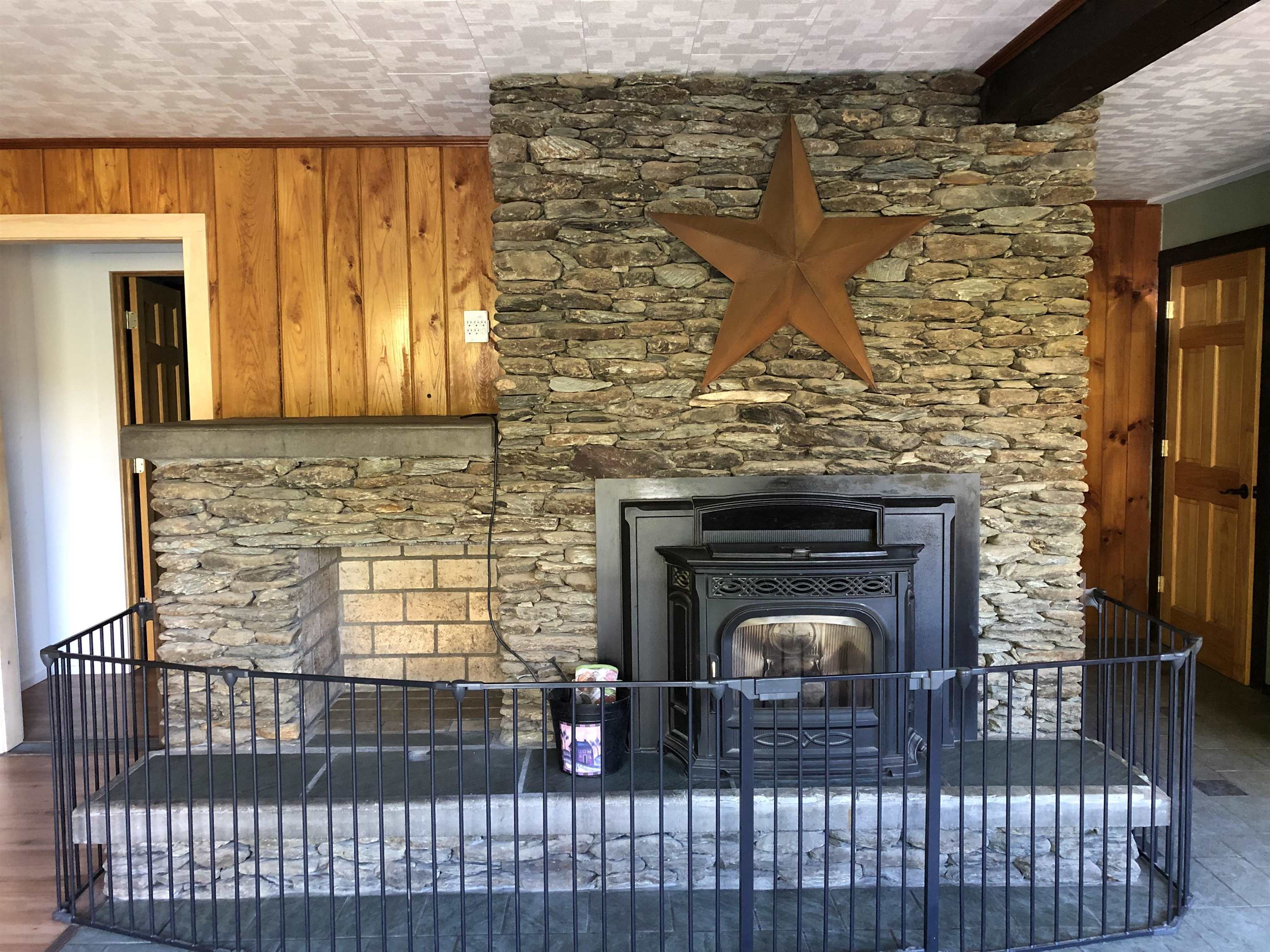 2697 Highland Gray Road Poultney, VT 05764 - Photo 14 of 37