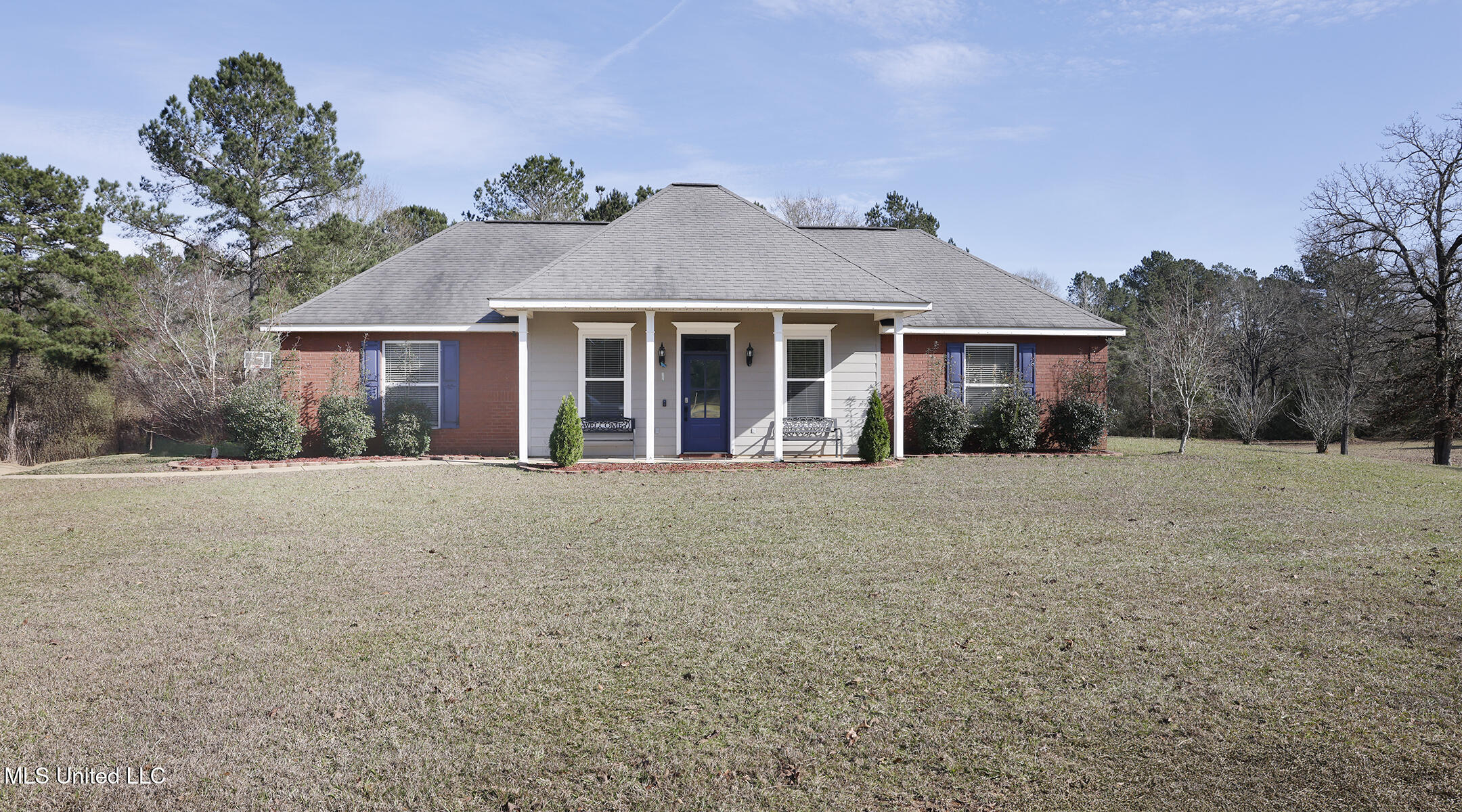 1131 Quail Ridge Drive McComb, MS 39648 - Photo 1 of 38 Front of House