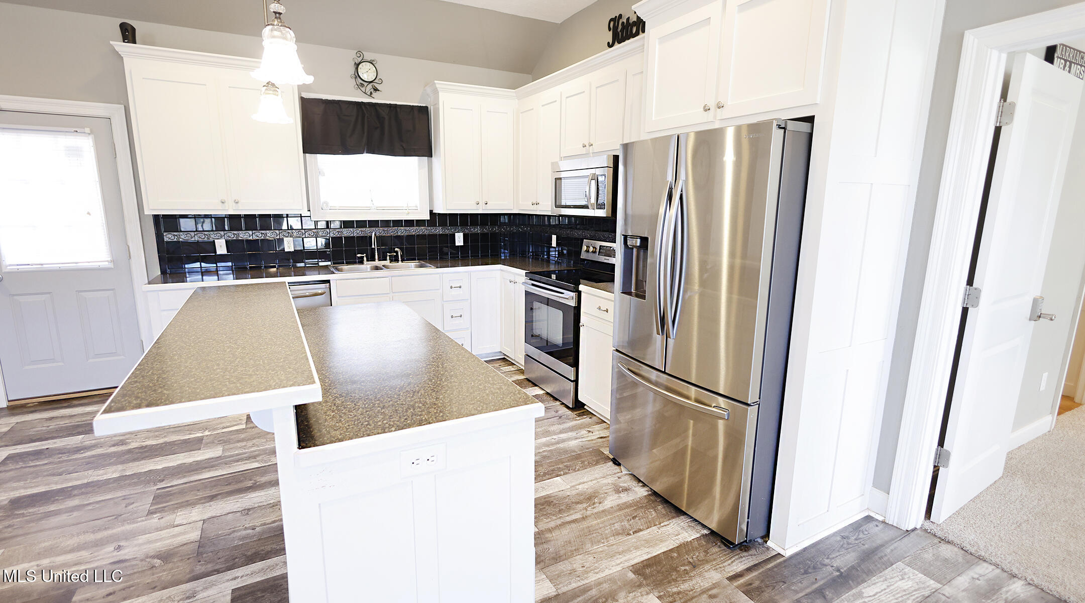 1131 Quail Ridge Drive McComb, MS 39648 - Photo 9 of 38 _C5_0241