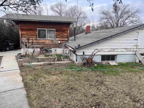 $350,000 | 3967 Sand Hollow Road, New Plymouth, ID 83655