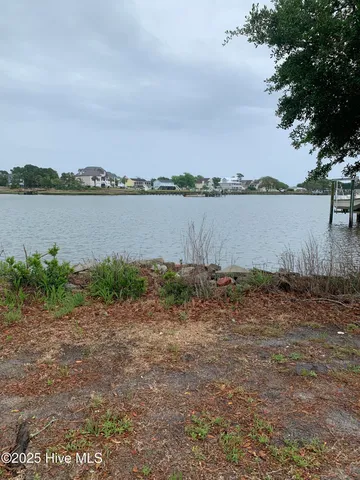 $850,000 | 195 Beulah Lane, Newport, NC 28570