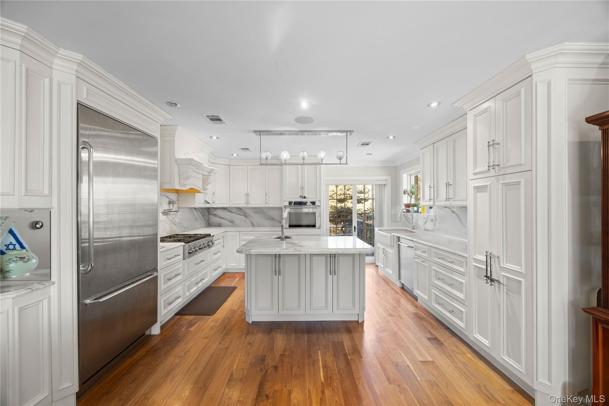 229 Ditmars Street Bronx, NY 10464 - Photo 2 of 22