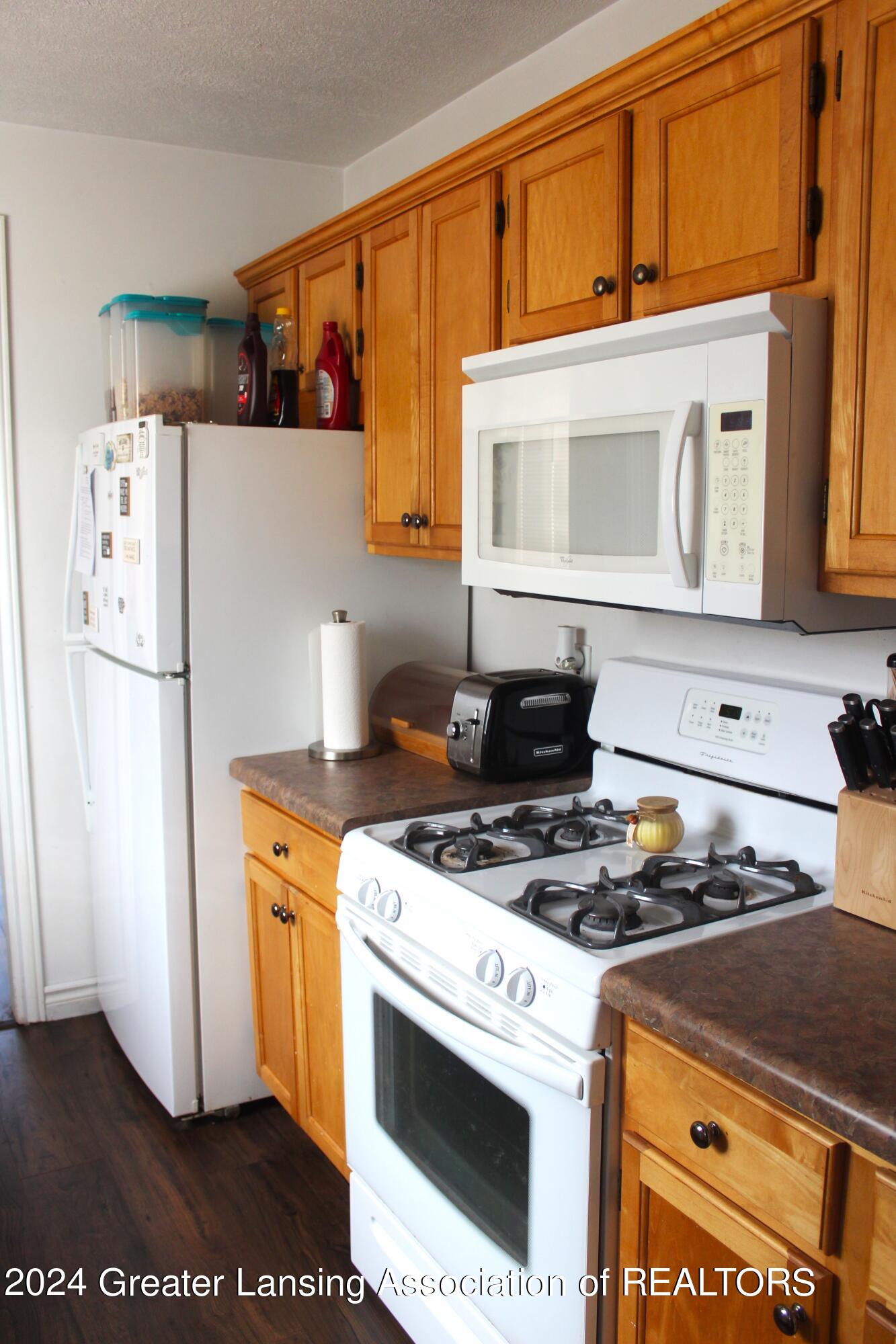 1861 South Ainger Road Charlotte, MI 48813 - Photo 10 of 13 11861 Ainger (10)