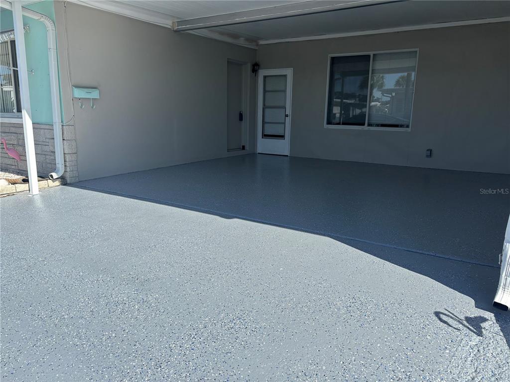 250 Rosery Road Northwest, Unit 333 Largo, FL 33770 - Photo 3 of 63 a view of an empty room with a window