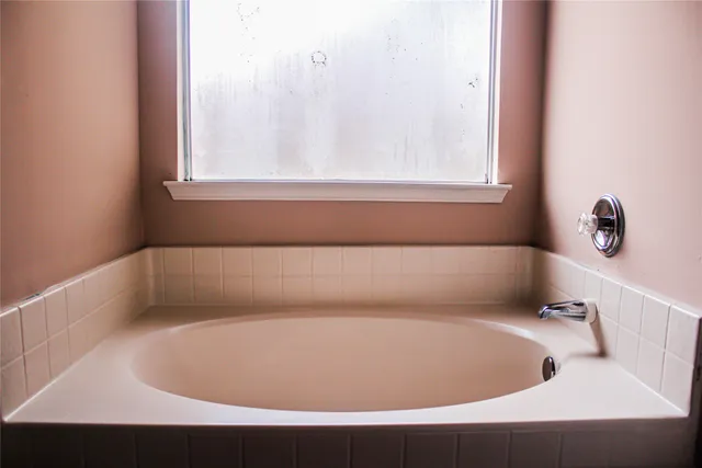 $2,000 | 3109 Berryfield Lane, Pearland, TX 77581