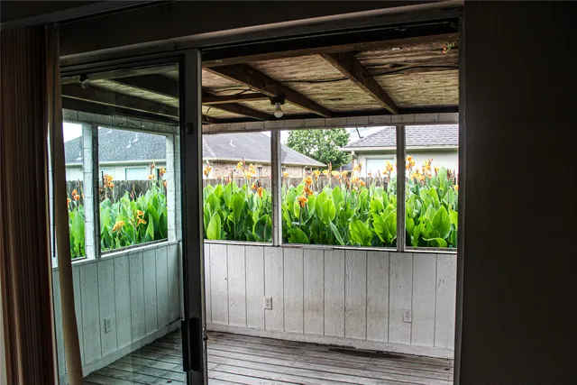 $2,000 | 3109 Berryfield Lane, Pearland, TX 77581