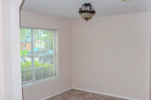 $2,000 | 3109 Berryfield Lane, Pearland, TX 77581