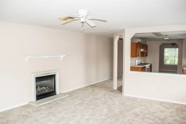 $2,000 | 3109 Berryfield Lane, Pearland, TX 77581