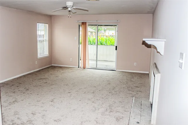 $2,000 | 3109 Berryfield Lane, Pearland, TX 77581