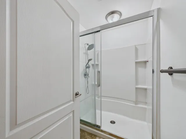 $1,250 | 5333 Richmond Avenue, Unit 20, Houston, TX 77056