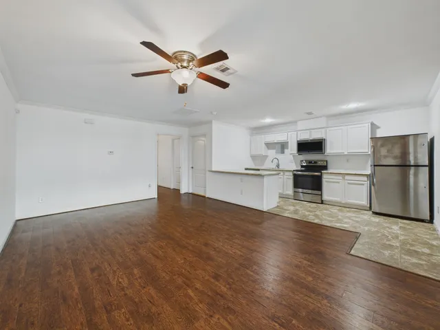 $1,250 | 5333 Richmond Avenue, Unit 20, Houston, TX 77056