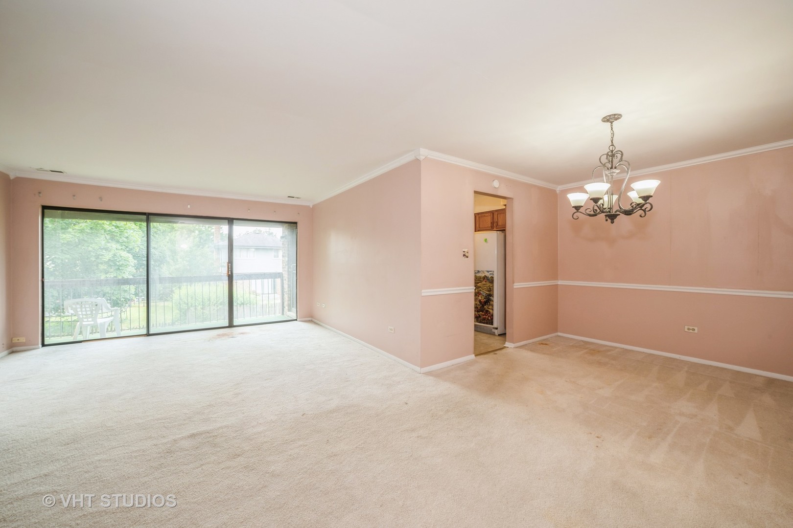3241 West 184th Street, Unit 2B Homewood, IL 60430 - Photo 3 of 11 a view of an empty room with a window