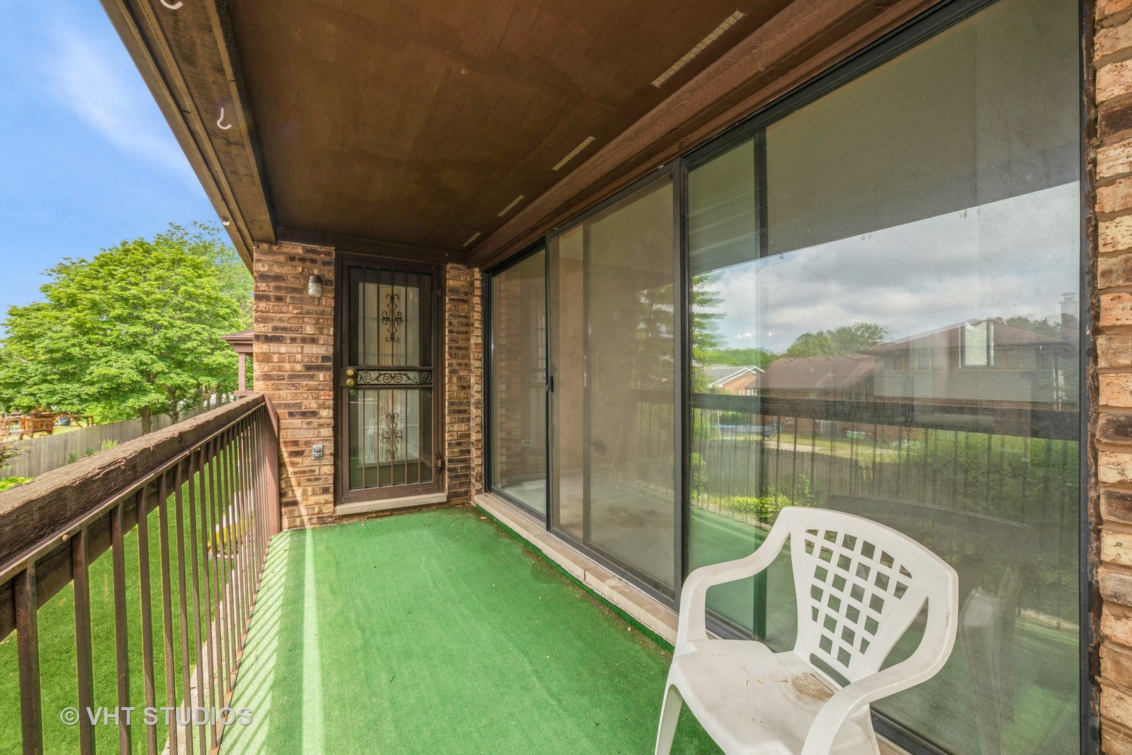 3241 West 184th Street, Unit 2B Homewood, IL 60430 - Photo 7 of 11 a balcony with chairs