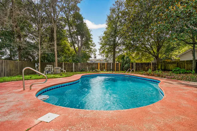 $429,700 | 16 Cinderella Lane Northwest, Fort Walton Beach, FL 32547