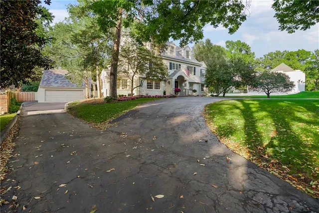 $1,295,000 | 1208 West 57th Terrace, Kansas City, MO 64113