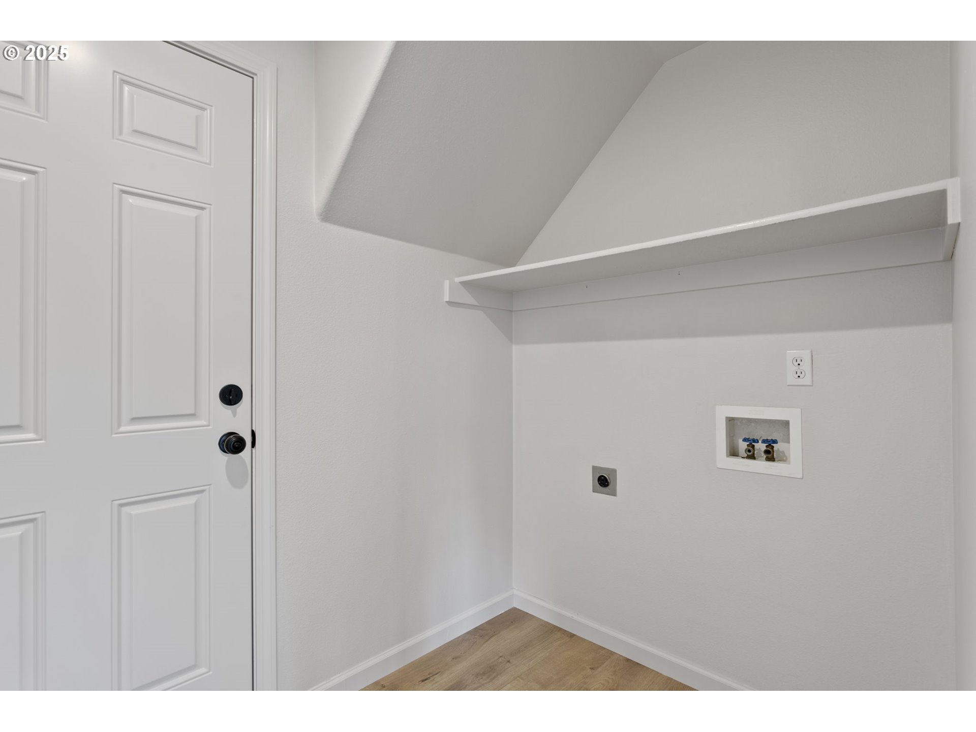 16301 Northeast 77th Circle Vancouver, WA 98682 - Photo 22 of 44 a view of an empty room