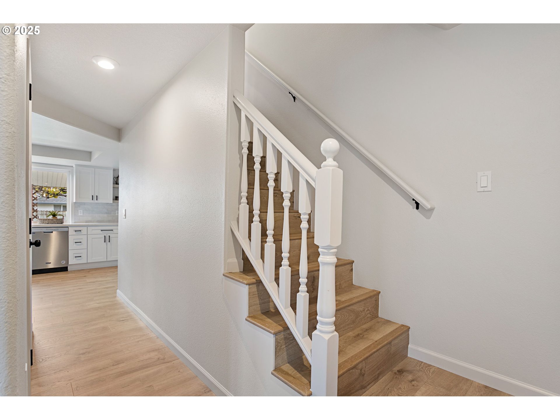 16301 Northeast 77th Circle Vancouver, WA 98682 - Photo 24 of 44 a view interior of a house and stairs