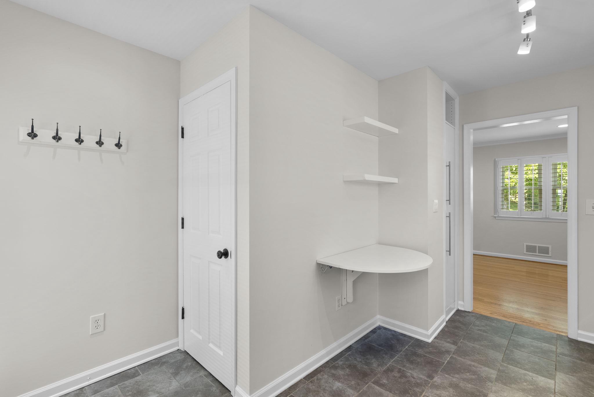 513 Park Road Rockville, MD 20850 - Photo 11 of 43 Drop-Leaf Breakfast Table with Floating Shelves