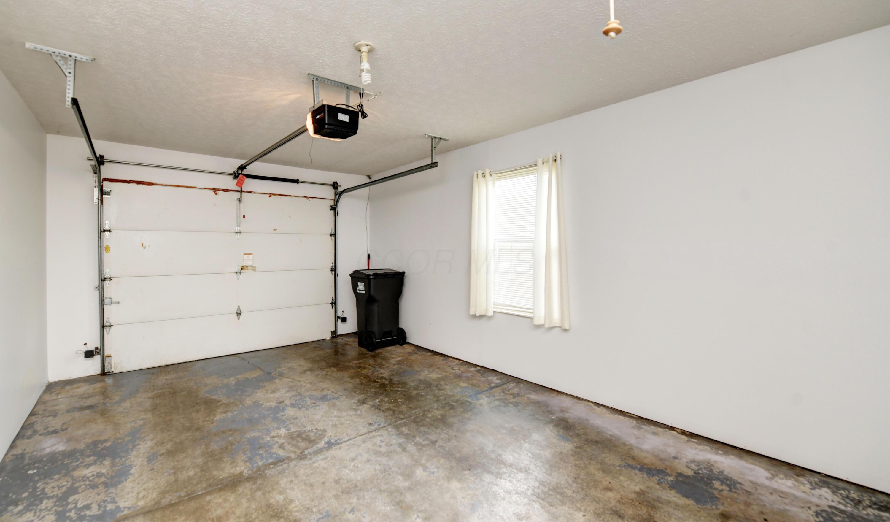 279 Goose Pond Road, Unit D Newark, OH 43055 - Photo 30 of 32 Garage