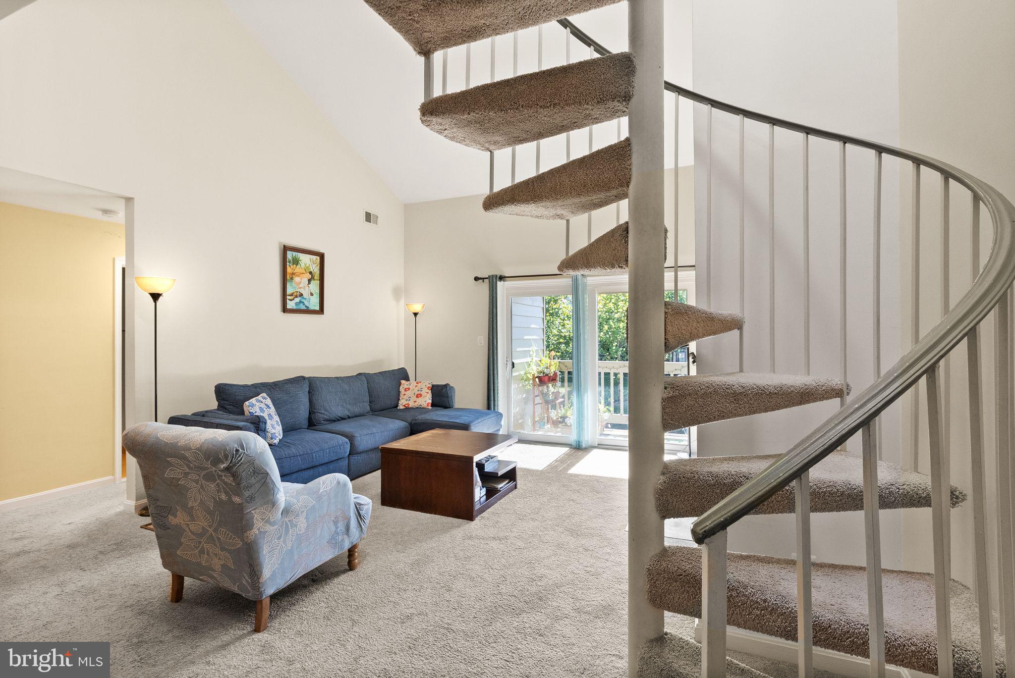 6905 Keyser Way Alexandria, VA 22310 - Photo 9 of 50 a living room with furniture