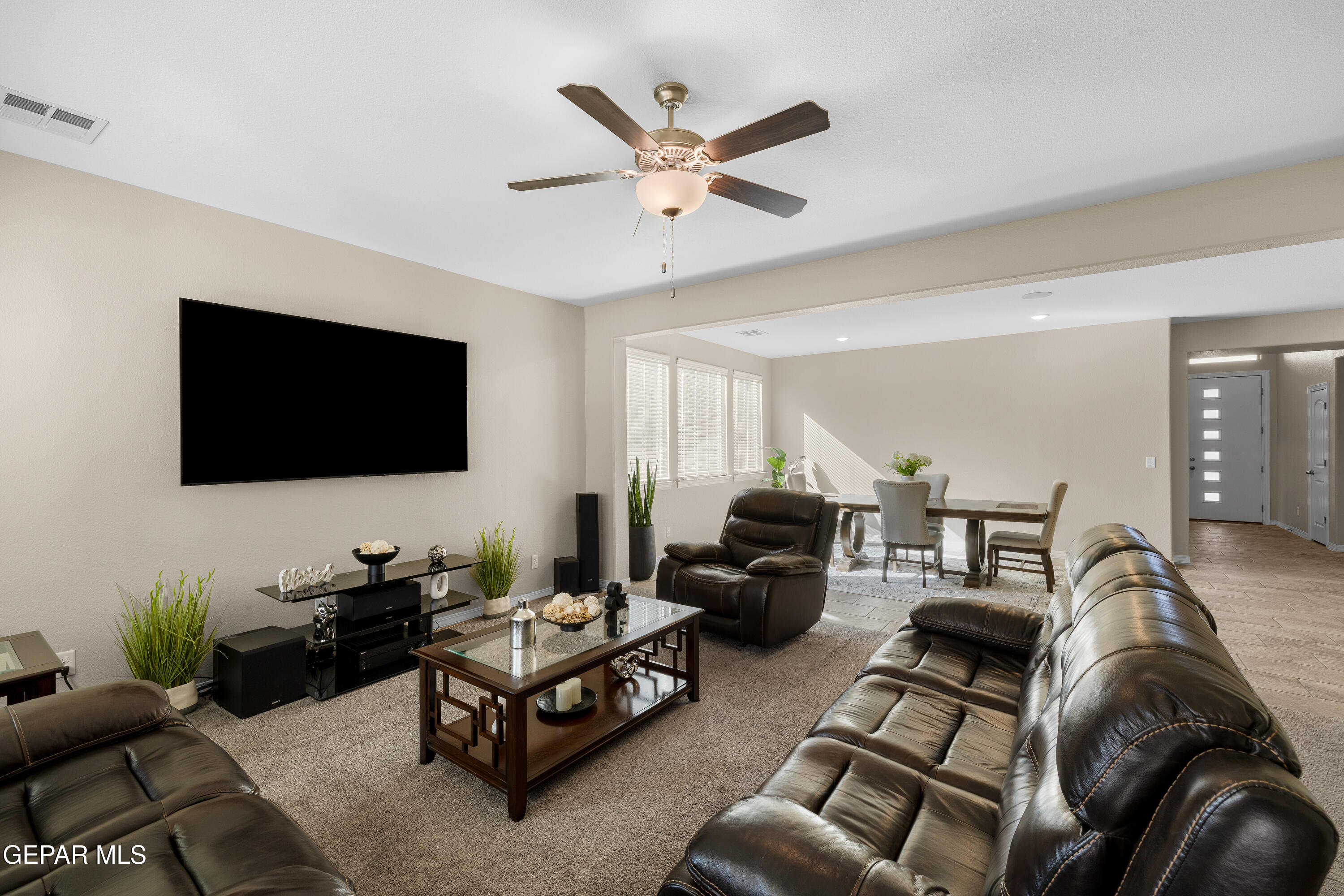 232 Golden Rise Street El Paso, TX 79928 - Photo 12 of 33 232 Golden Rise-12