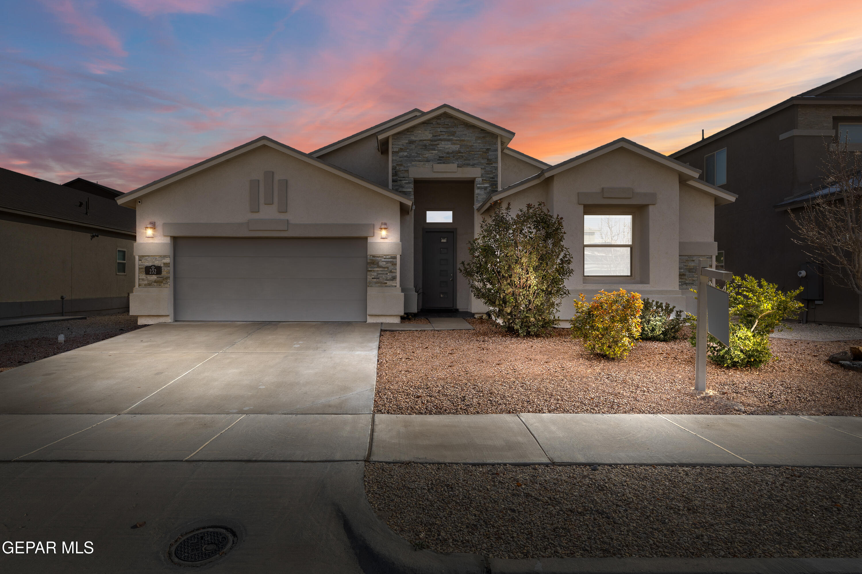 232 Golden Rise Street El Paso, TX 79928 - Photo 2 of 33 232 Golden Rise-1