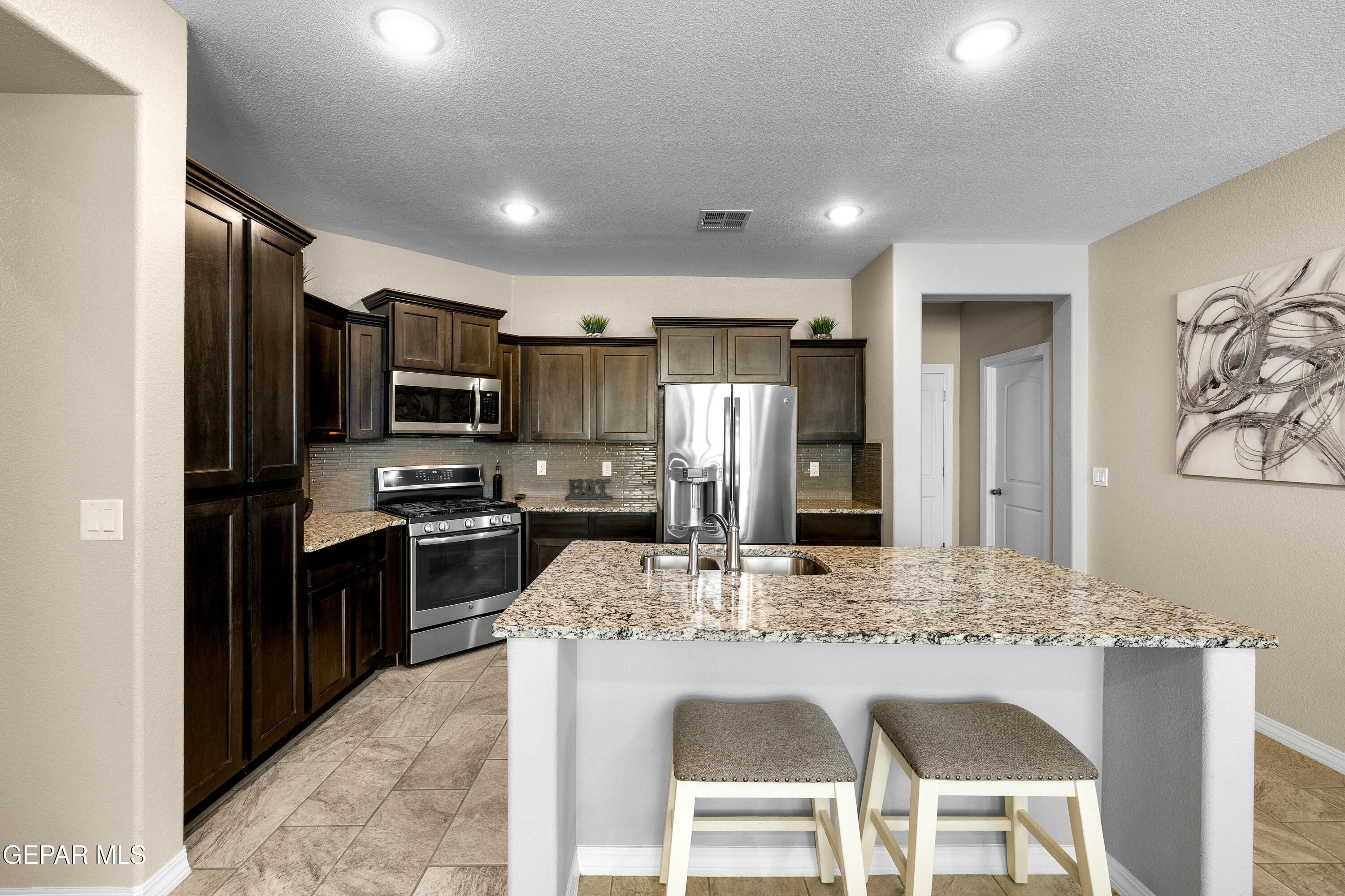 232 Golden Rise Street El Paso, TX 79928 - Photo 6 of 33 232 Golden Rise-6