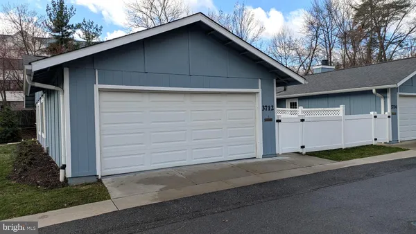 $389,900 | 3712 Finsbury Park Drive, Unit 50A, Silver Spring, MD 20906