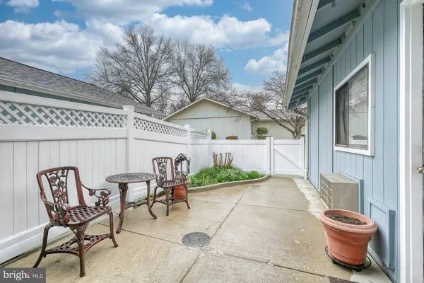 $389,900 | 3712 Finsbury Park Drive, Unit 50A, Silver Spring, MD 20906