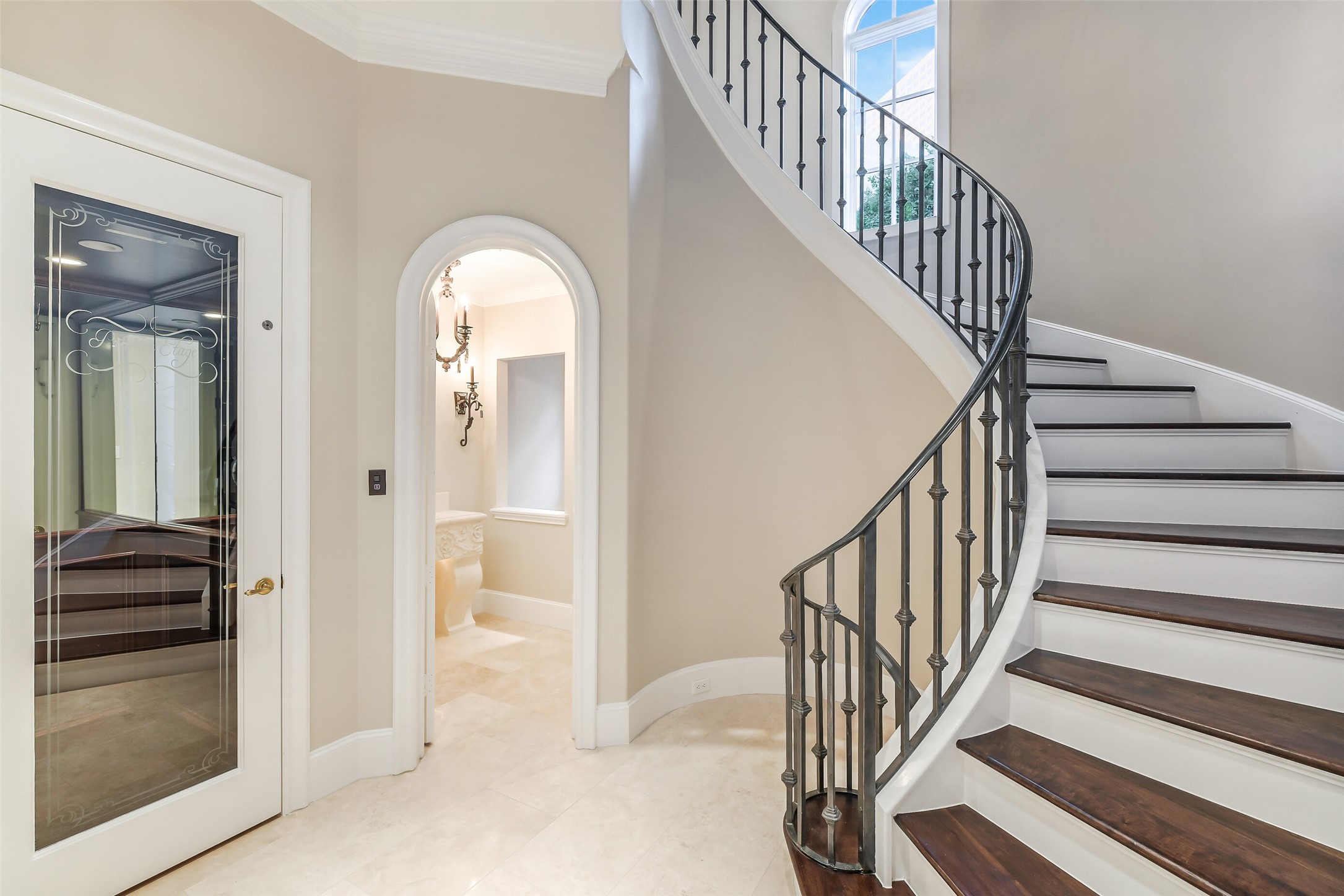 5626 Terwilliger Way Houston, TX 77056 - Photo 34 of 47 a view of a livingroom with wooden floor and staircase